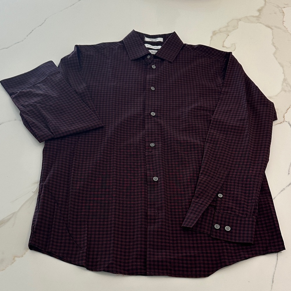 Calvin Klein Men's Burgundy Checkered Shirt 16